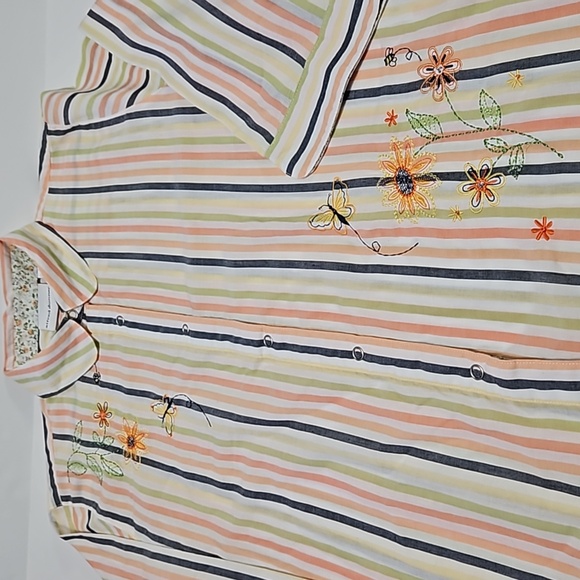 Alfred Dunner Women's Size 14 Snap Up 3/4 Sleeves With Embroidery Blouse #W-587 - Picture 2 of 12